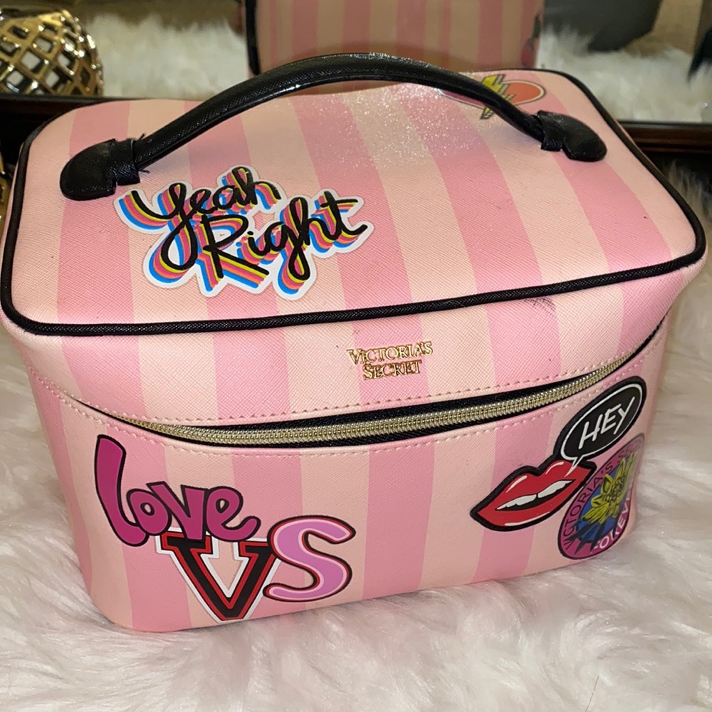 Victoria’s Secret Cosmetic Train Case Signature